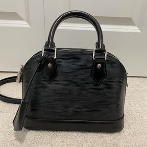 Louis Vuitton Alma BB in Epi leather black